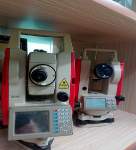 Electronic tachometer and theodolite